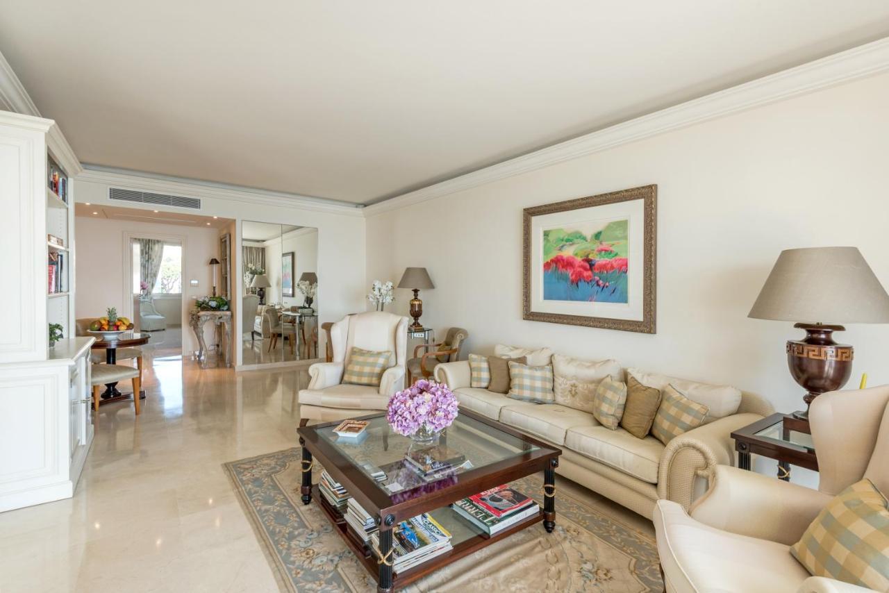 Buckingham & Lloyds - Cannes Buitenkant foto